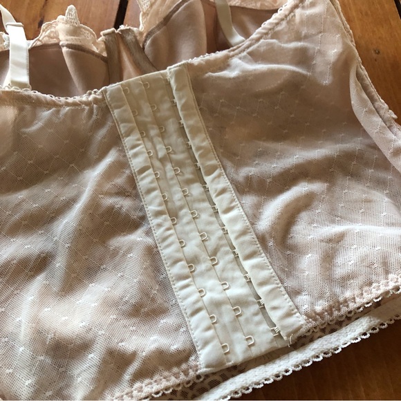 Victoria’s Secret Dream Angels Crochet Lace Corset / Bustier - Picture 7 of 9